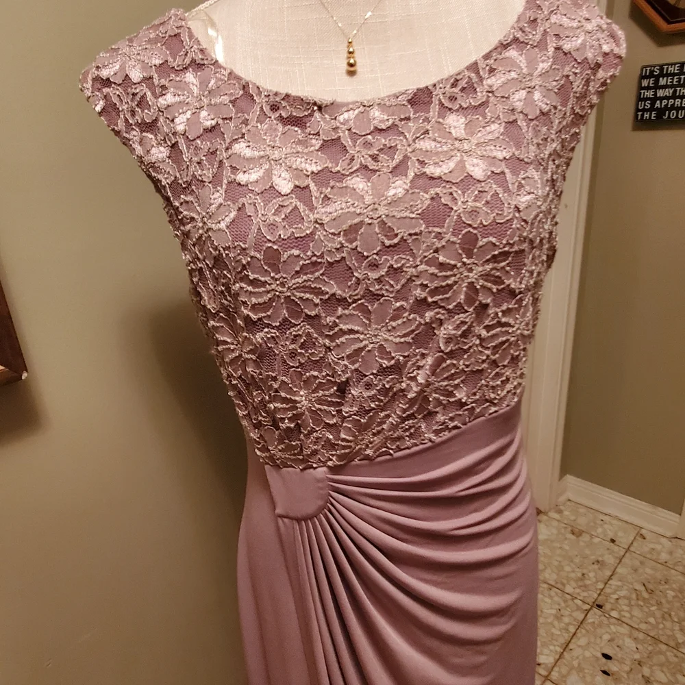 Dress - Picture 3 of 11